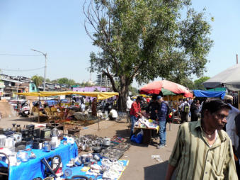 Shopping at Juna Bazaar Pune