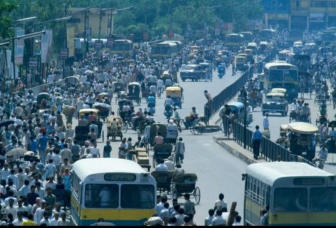 traffice outside delhi station